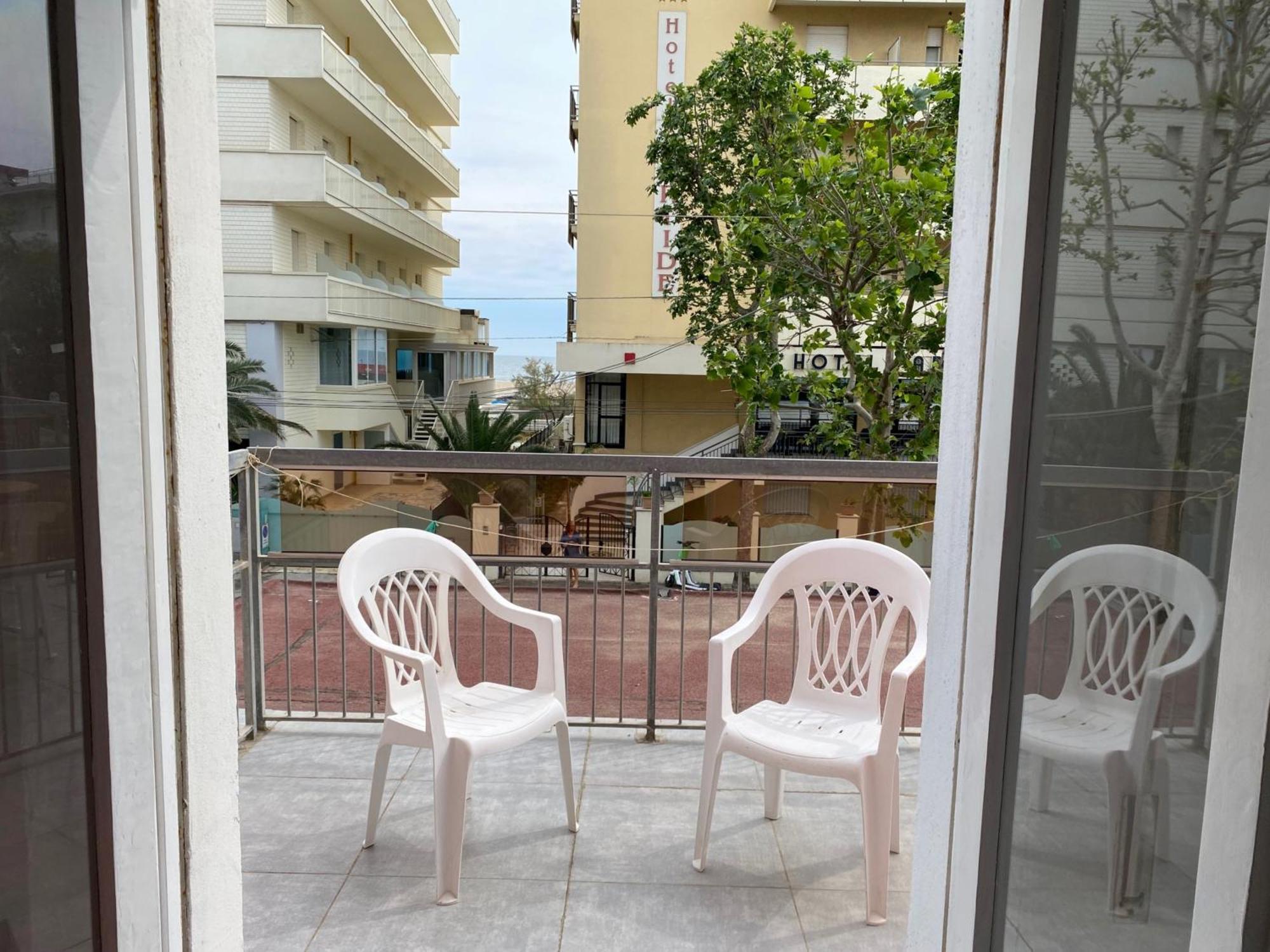 Hotel Piccari Nuova Gestione Rimini Buitenkant foto
