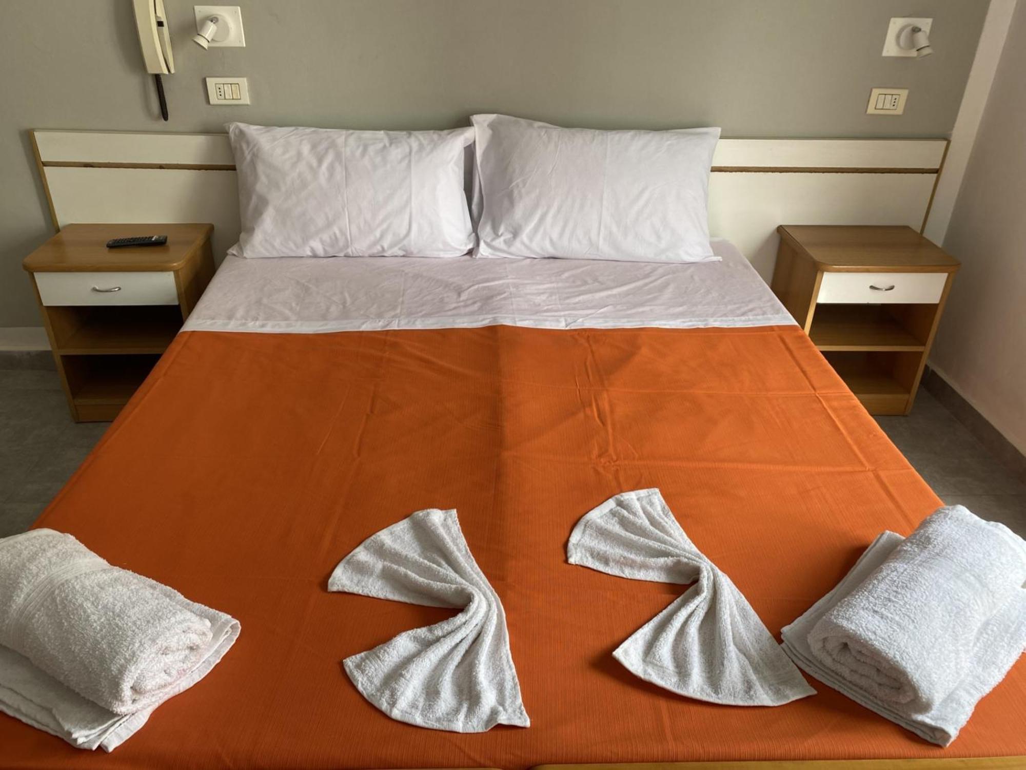 Hotel Piccari Nuova Gestione Rimini Buitenkant foto