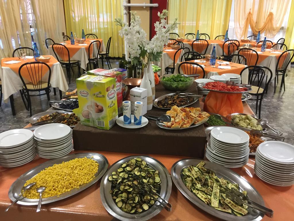Hotel Piccari Nuova Gestione Rimini Buitenkant foto